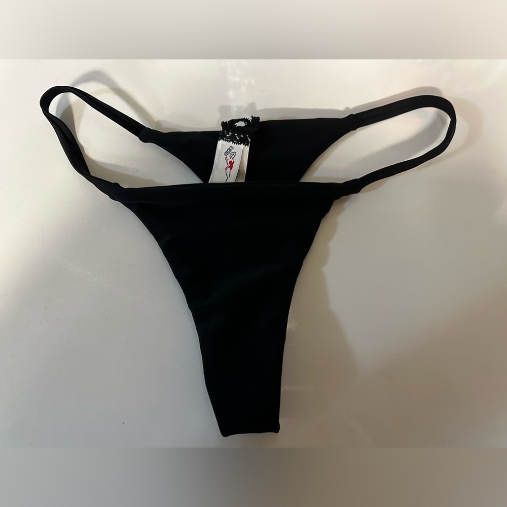 SPLASH! Hawai’i bikini thong.